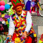 Grand-Cortège-Folklorique-2022---09---Clowns-Cyclistes-4